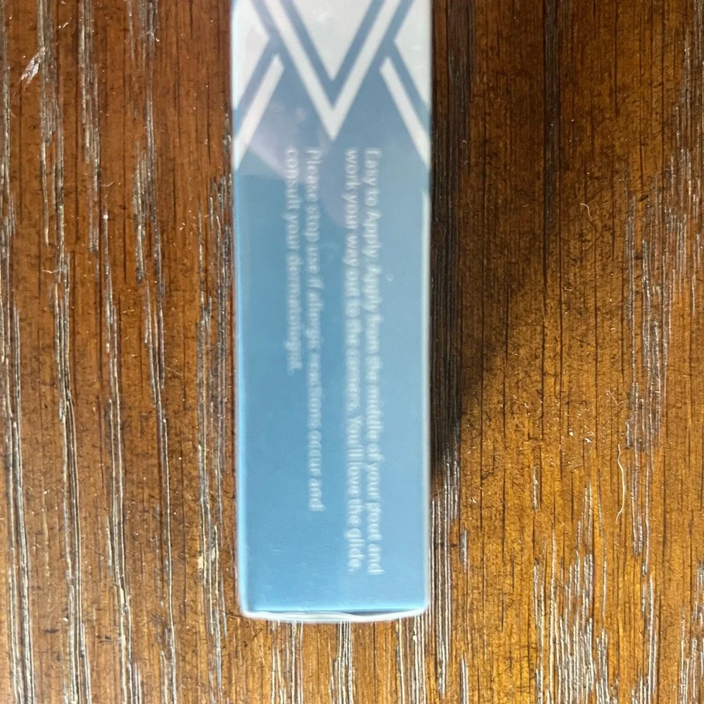 Prime Prometics Primelip-Razz My Beeries- Balm in Blue Packaging - Picture 3 of 5